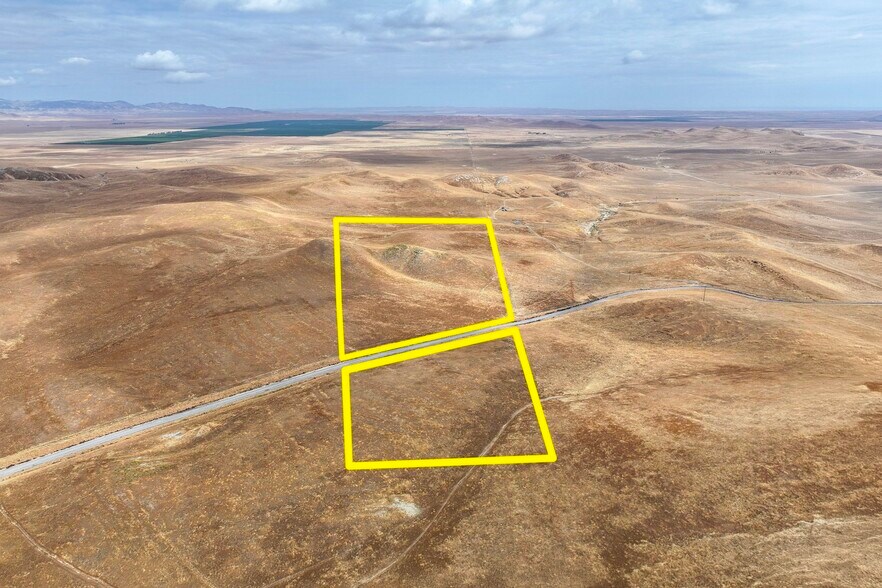 Kecks Rd., Lost Hills, CA à vendre - Photo principale – Image 1 sur 12