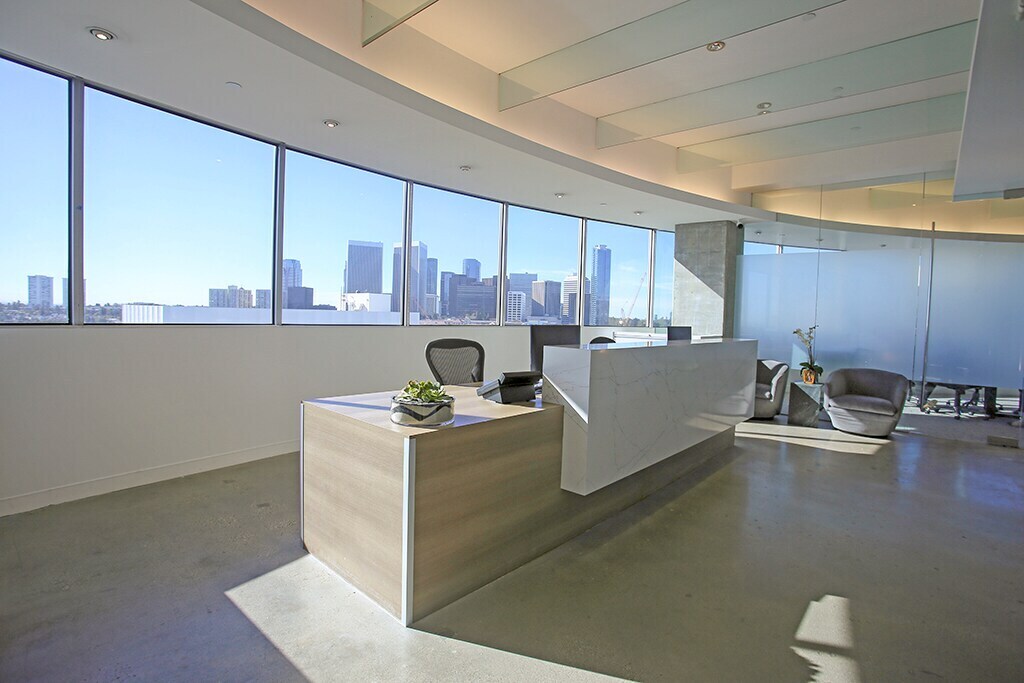 9701 Wilshire Blvd, Beverly Hills, CA à louer Photo de l’immeuble– Image 1 sur 6