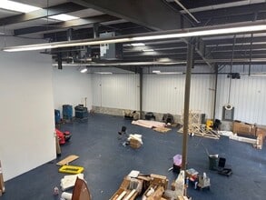 55 Ballou Blvd, Bristol, RI à louer Photo intérieure– Image 2 sur 3