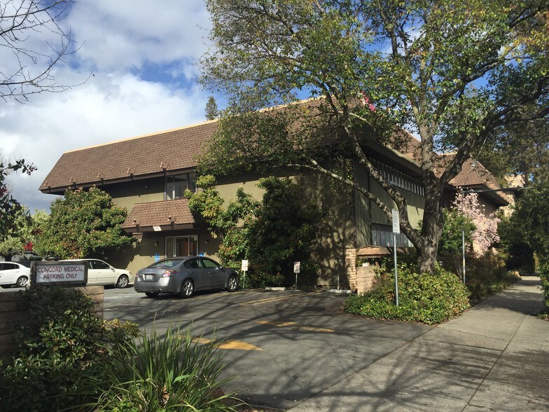 2415 High School Ave, Concord, CA à louer - Photo de l’immeuble – Image 3 sur 6