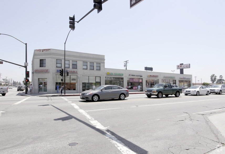 718-730 E Valley Blvd, San Gabriel, CA à louer - Photo de l’immeuble – Image 3 sur 4