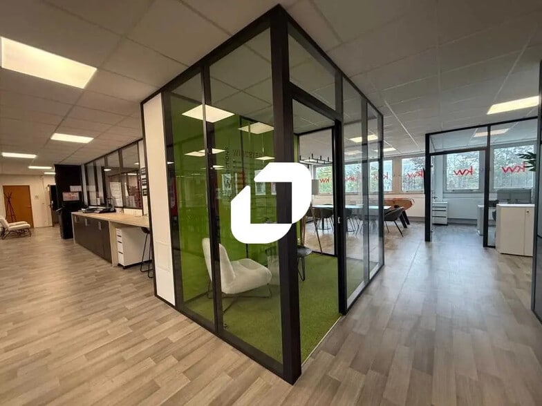 12 Chaussée Jules César, Osny à louer - Photo intérieure – Image 2 sur 18