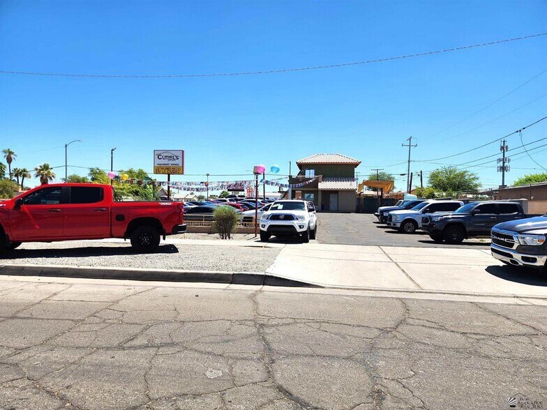 877 W 8th St, Yuma, AZ à vendre - Photo de l’immeuble – Image 2 sur 27