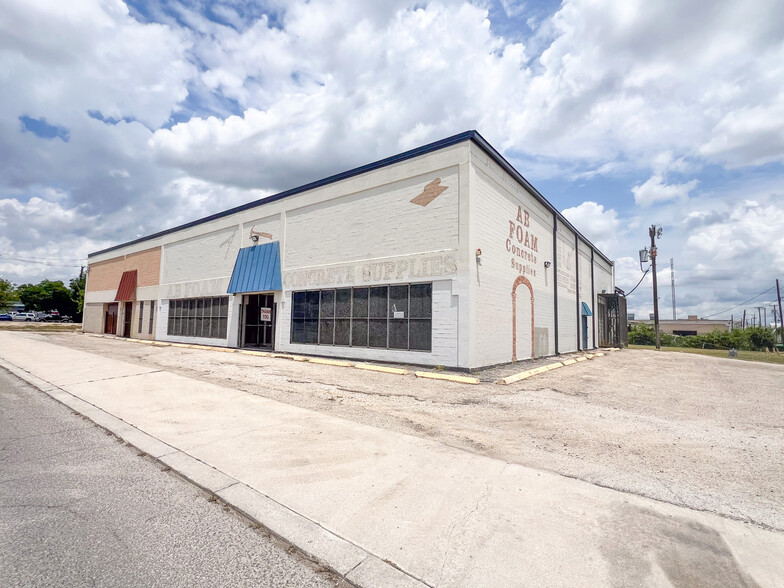 1606-1610 N Colorado St, San Antonio, TX à louer - Photo de l’immeuble – Image 3 sur 21