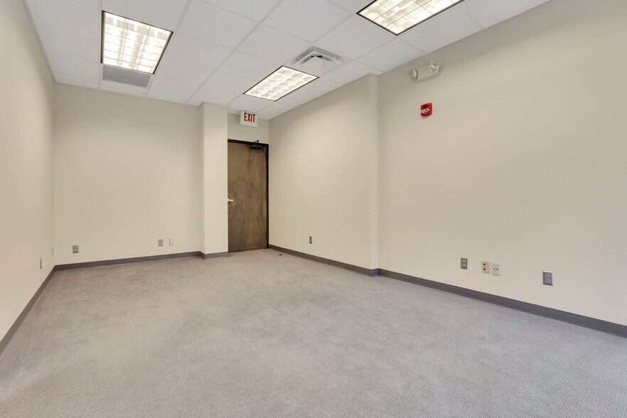 141 E Town St, Columbus, OH à louer - Photo de l’immeuble – Image 3 sur 52