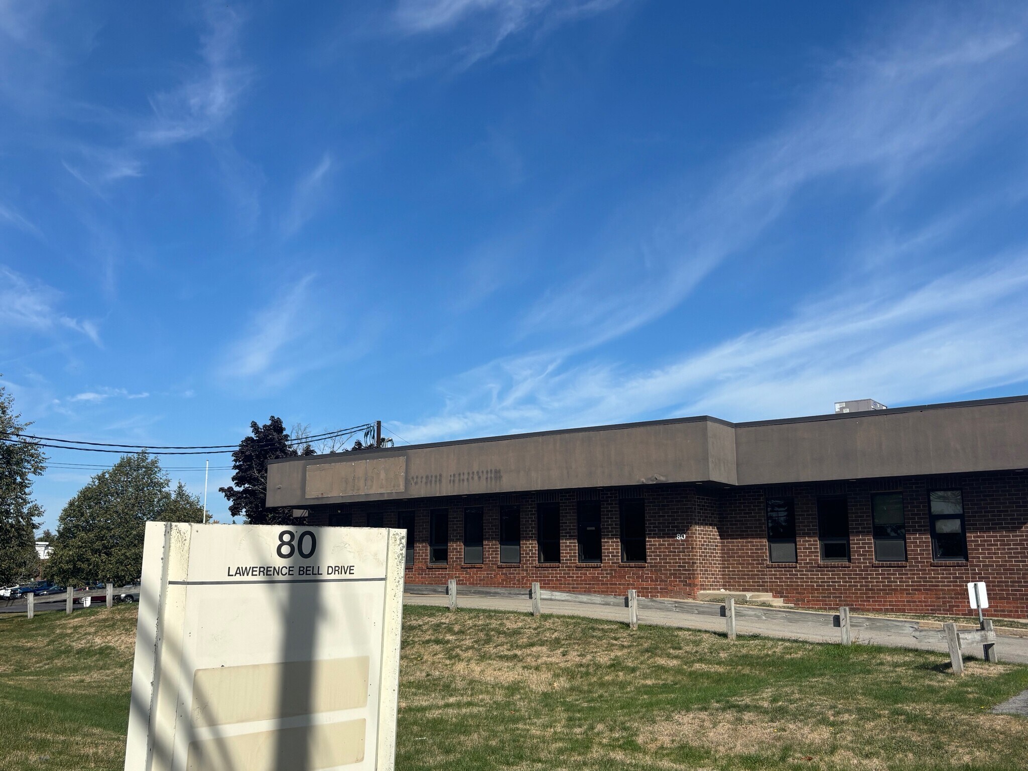 80 Lawrence Bell Dr, Williamsville, NY à vendre Photo de l’immeuble– Image 1 sur 6
