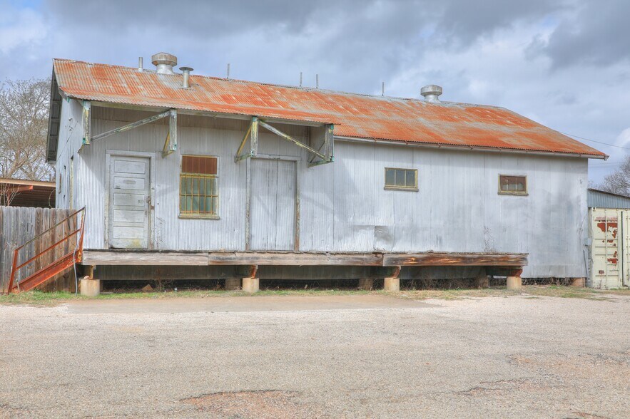 432 S Lincoln St, Fredericksburg, TX à vendre - Photo de l’immeuble – Image 2 sur 10