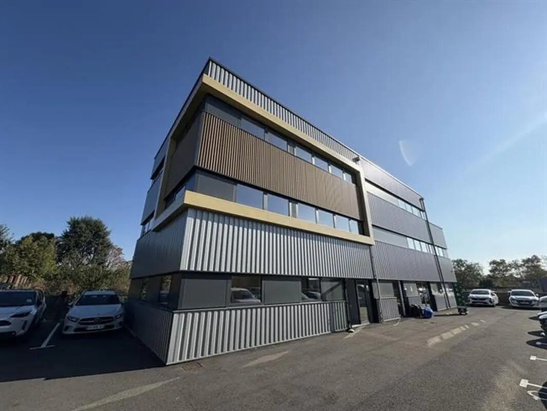 Local d’activités dans Toulouse à louer Photo de l’immeuble– Image 1 sur 18