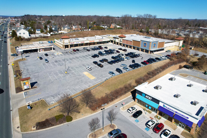 1801-1849 York Rd, Lutherville Timonium, MD à louer - Photo de l’immeuble – Image 3 sur 10
