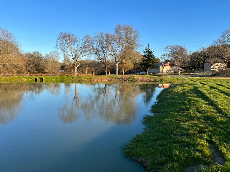 12813 County 2133 rd, Whitehouse, TX à vendre - Photo de l’immeuble – Image 2 sur 19