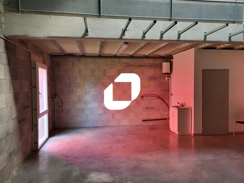 Bureau dans Canéjan à louer - Photo de l’immeuble – Image 3 sur 7