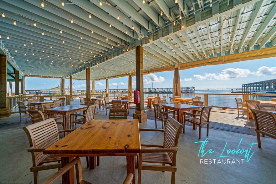 4242 Laguna Shores Rd, Corpus Christi, TX à louer - Photo de l’immeuble – Image 2 sur 45