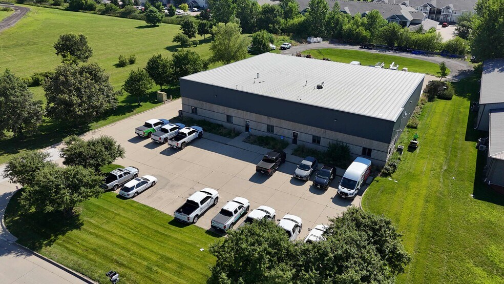 1821 SE Miehe Dr, Grimes, IA à vendre - Photo de l’immeuble – Image 1 sur 6