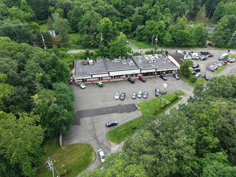 38 Route 303, Tappan, NY à louer - Photo de l’immeuble – Image 3 sur 6