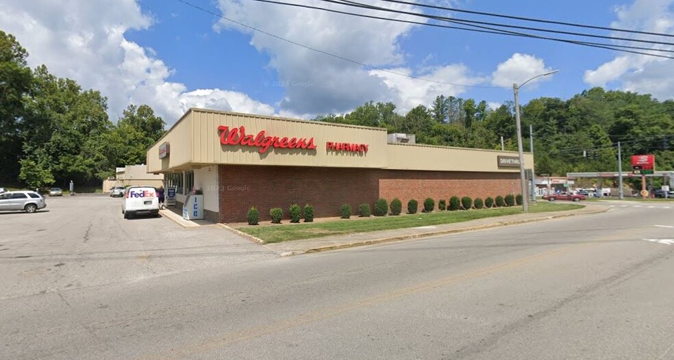 410 W Tom T. Hall Blvd, Olive Hill, KY à vendre - Photo de l’immeuble – Image 1 sur 1