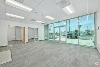 14510 Ceres Ave, Fontana, CA à louer Photo intérieure– Image 2 sur 11