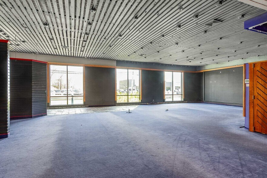 120 Andover St, Danvers, MA à louer - Photo de l’immeuble – Image 3 sur 29