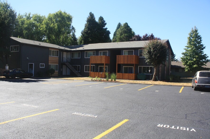1184 NE Turner Dr, Hillsboro, OR à vendre - Photo principale – Image 1 sur 20