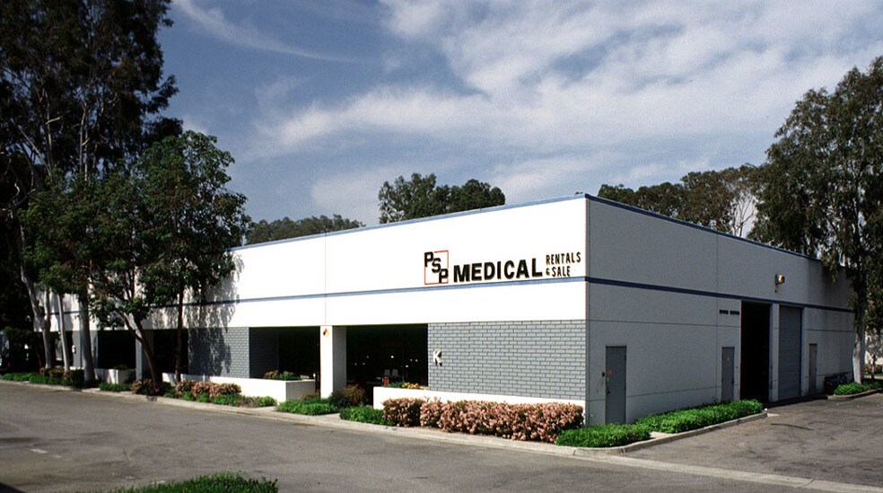 11731 Telegraph Rd, Santa Fe Springs, CA à vendre - Photo de l’immeuble – Image 3 sur 6