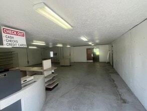 12325-12329 US Highway 301, Dade City, FL à louer Photo intérieure– Image 1 sur 8