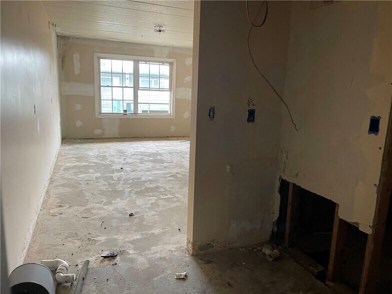 249 Lincoln Hwy, North Versailles, PA à vendre - Photo de l’immeuble – Image 2 sur 6