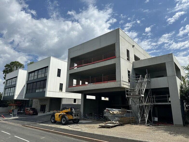 334 Chemin De Champivost, Limonest à vendre - Photo de l’immeuble – Image 2 sur 14