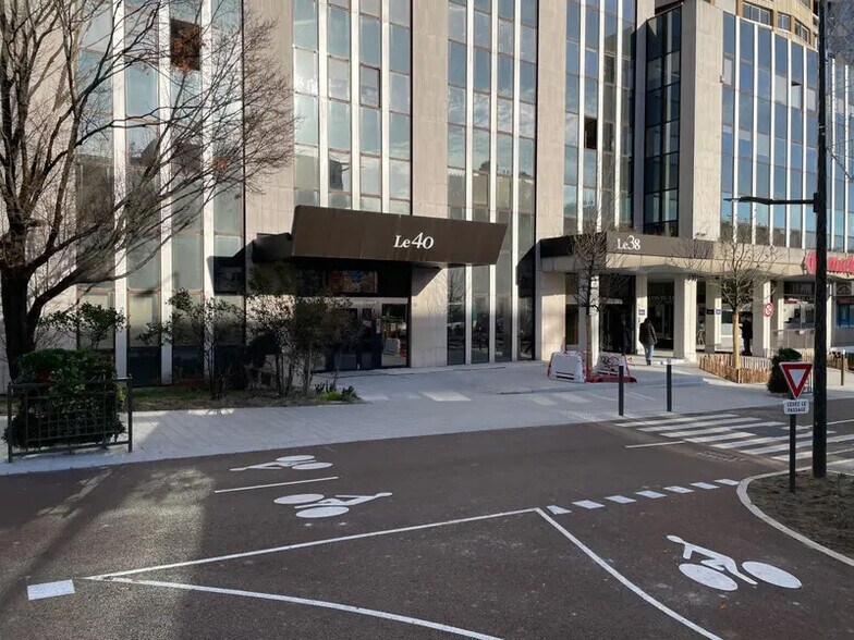 40 Boulevard Henri Sellier, Suresnes à louer - Photo de l’immeuble – Image 2 sur 19