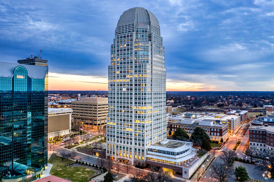 100 N Main St, Winston-Salem, NC à louer - Photo de l’immeuble – Image 3 sur 9