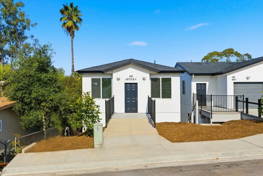 490 Lado De Loma Dr, Vista, CA à vendre - Photo de l’immeuble – Image 2 sur 10