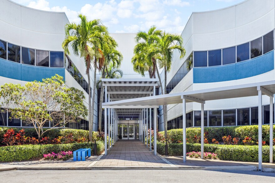 5201 Congress Ave, Boca Raton, FL à louer - Photo de l’immeuble – Image 1 sur 9