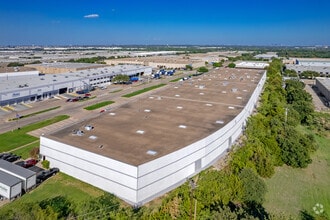 902-935 Avenue R, Grand Prairie, TX - VUE AÉRIENNE  vue de carte - Image1