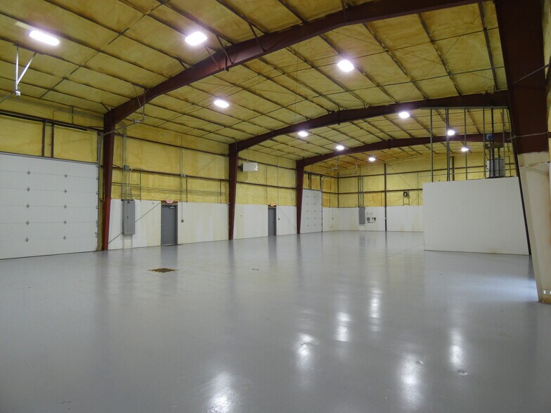 151 W Henry Trusler Way, Shelton, WA à louer - Photo de l’immeuble – Image 3 sur 15