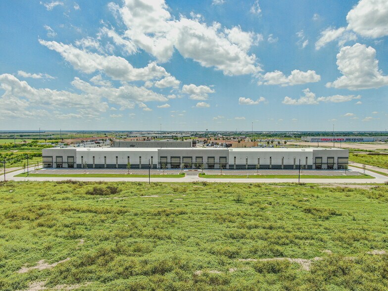 6200 S 16th St, Mc Allen, TX à louer - Photo de l’immeuble – Image 2 sur 7