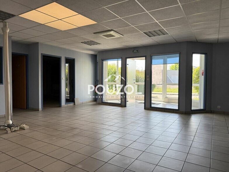 Bureau dans Clermont-Ferrand à vendre - Photo intérieure – Image 2 sur 11