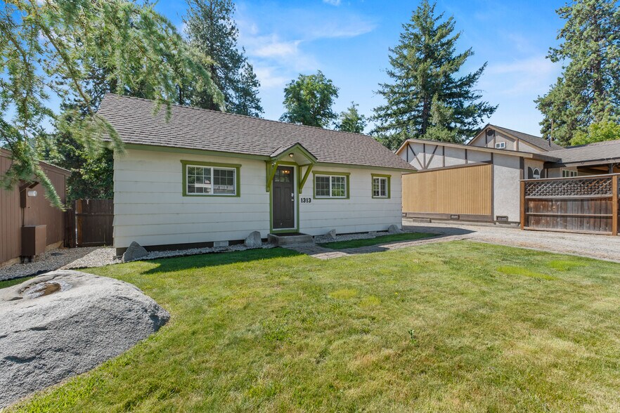 1313 Front St, Leavenworth, WA à vendre - Photo de l’immeuble – Image 2 sur 27