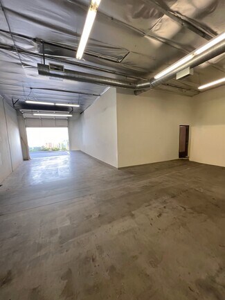 Plus de détails pour 6430 Variel Ave, Woodland Hills, CA - Industriel/Logistique à louer