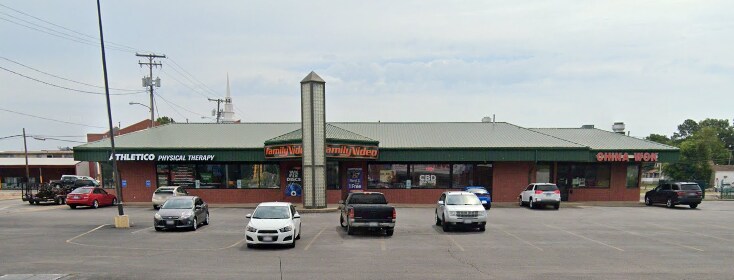 709 W Main St, Marion, IL à louer Photo de l’immeuble– Image 1 sur 6
