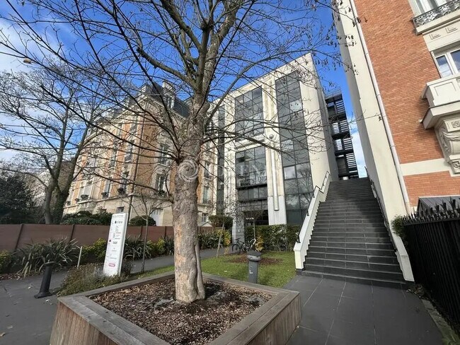 Plus de détails pour Bureau à louer