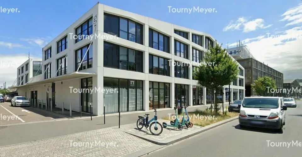 Local commercial dans Bordeaux à louer Photo de l’immeuble– Image 1 sur 5