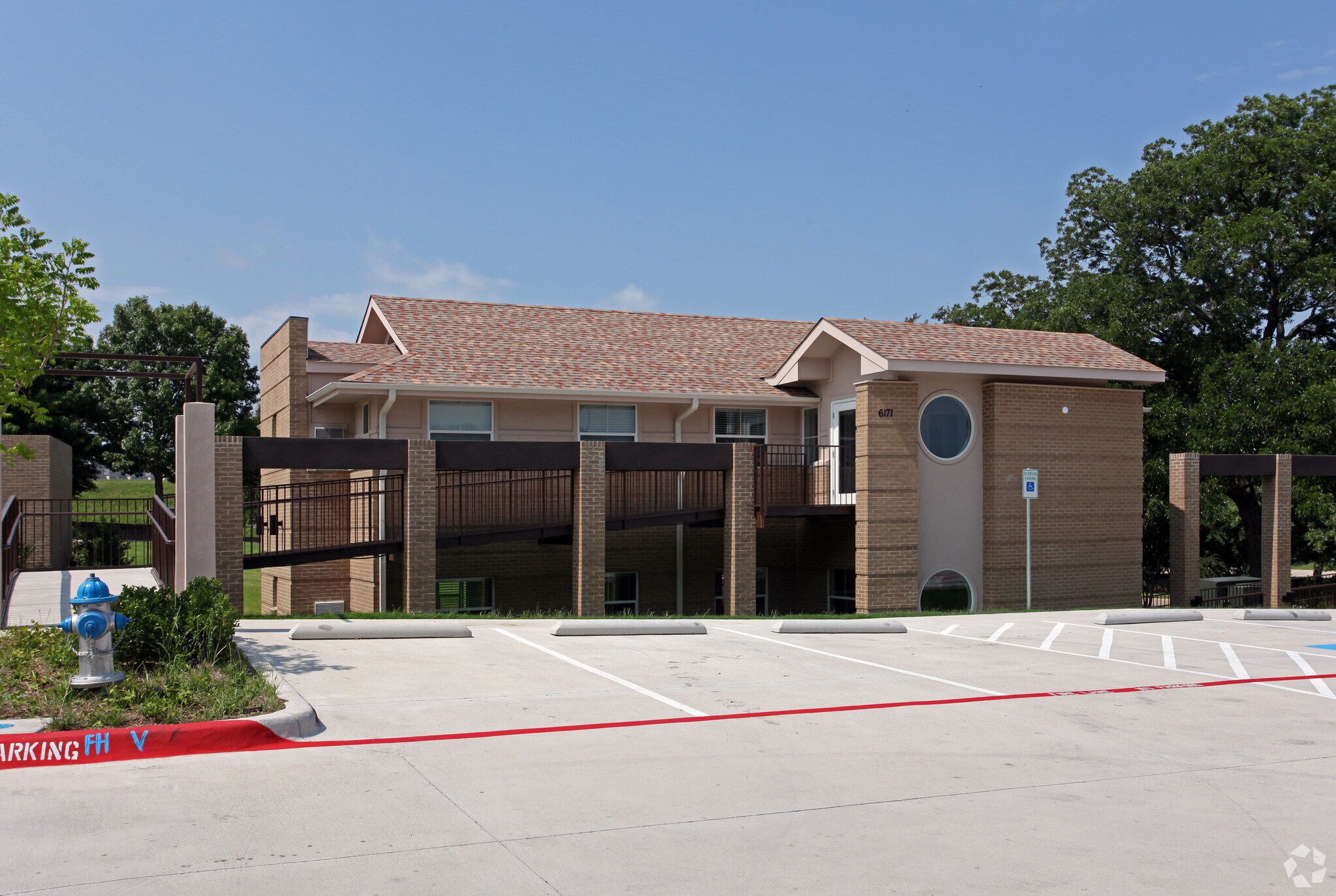 6171 Virginia Pky, McKinney, TX à louer Photo de l’immeuble– Image 1 sur 8