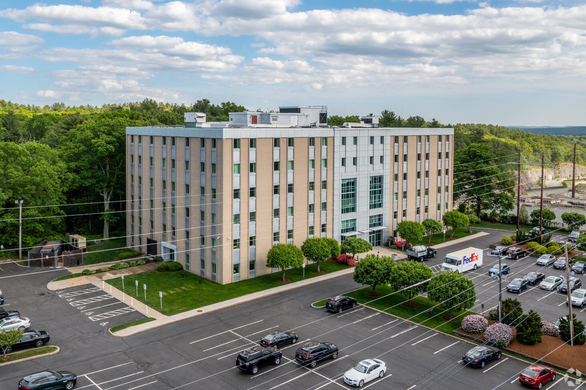 400 Fifth Ave, Waltham, MA à louer Photo de l’immeuble– Image 1 sur 16
