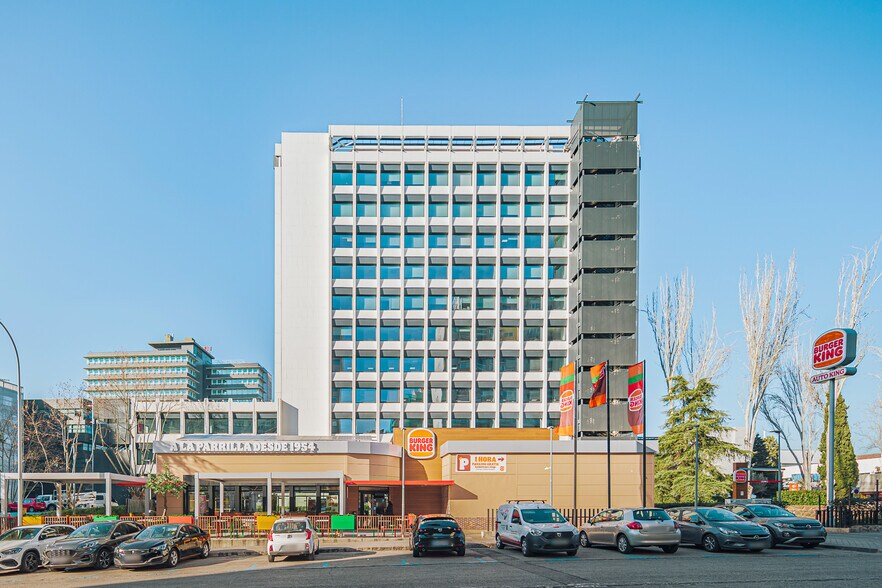 Calle de la Condesa de Venadito, 1, Madrid, Madrid à louer - Plan d’étage – Image 1 sur 2