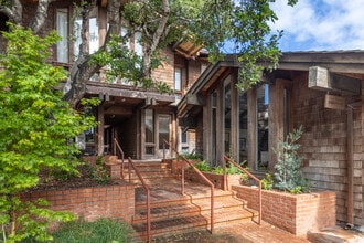 San Carlos NW Of 8th Ave, Carmel, CA à louer Photo intérieure– Image 1 sur 11