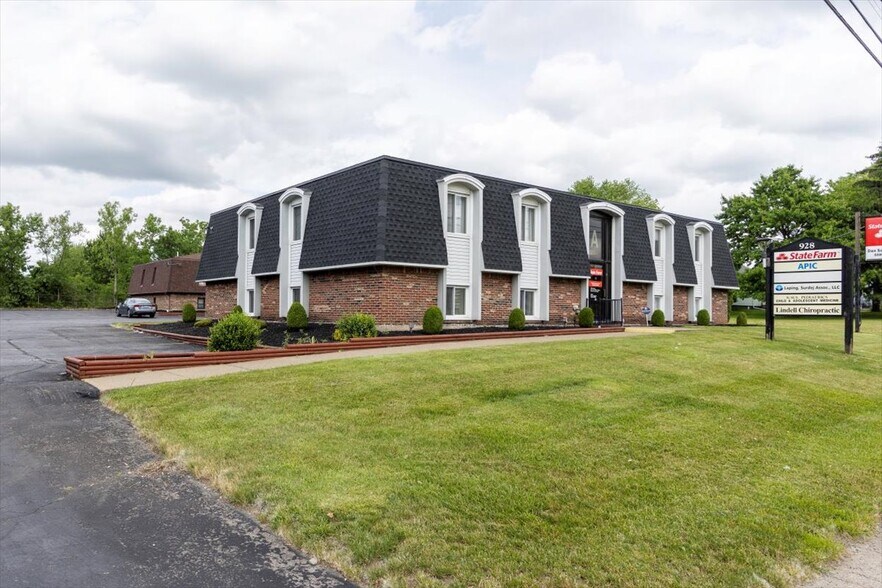 932 French Rd, Cheektowaga, NY à vendre - Photo de l’immeuble – Image 2 sur 48