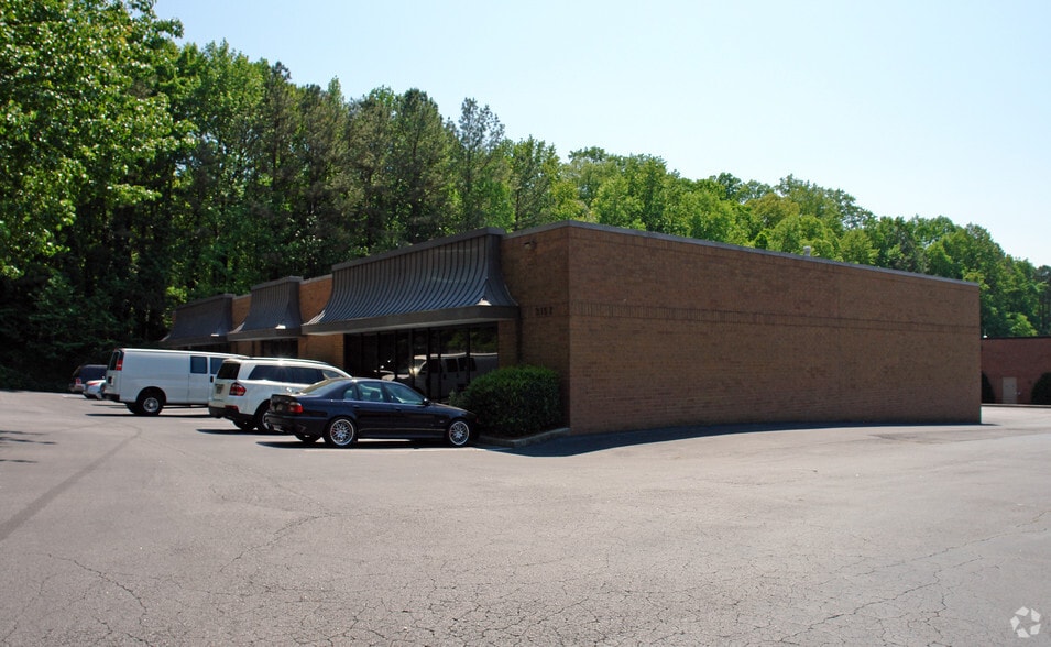 3157 Presidential Dr, Doraville, GA à vendre - Photo principale – Image 1 sur 4