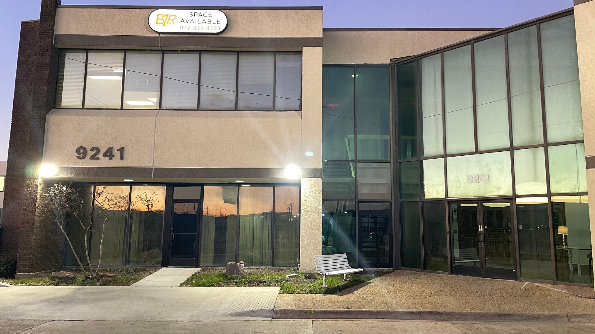 9241 Lyndon B Johnson Fwy, Dallas, TX à louer Photo principale– Image 1 sur 10