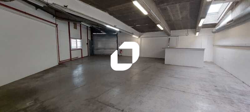 Local d’activités dans Aubervilliers à louer - Photo de l’immeuble – Image 3 sur 12