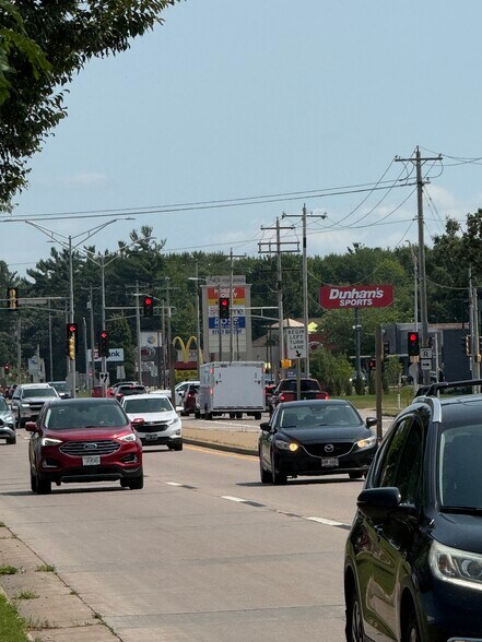 5541 US Highway 10 E, Stevens Point, WI à louer - Photo du quartier – Image 2 sur 8