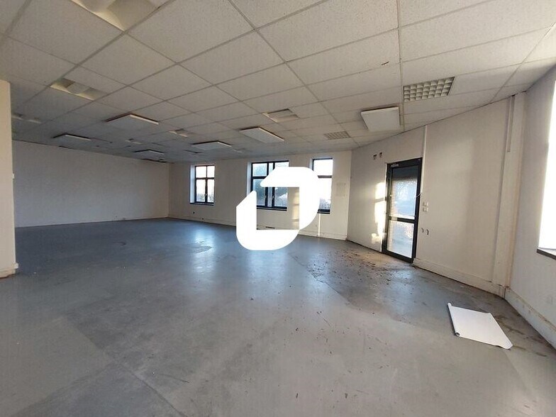 43 Avenue Des 3 Peuples, Montigny-le-Bretonneux à louer - Photo intérieure – Image 2 sur 20