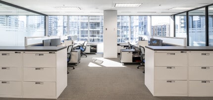 5000 Yonge St, Toronto, ON à louer Photo intérieure– Image 1 sur 3